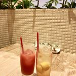 Rice people,Nice people! Shibuya Hikarie - 自家製レモンスカッシュ&グァバジュー(飲みかけです)