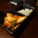 CocoDak - Korean Restaurant - 1803_CocoDak - Korean Restaurant_Khan Lanh＠2,000VND(付出し-キムチ、わかめスープ-)