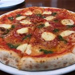 ラ・ノーラ - ジェノベーゼ風味のピッツァ