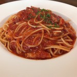 ラ・ノーラ - ベーコンのトマトソーススパゲティ