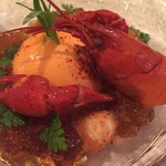 マ プール - トマトとパプリカのムースを守っているように見えるエクルビス君