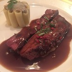 マ プール - 言葉を失う美味しさ　仔牛のレバー赤ワインソース　オレガノの香りが効いています