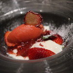 コンチェルト - ローズが香る苺のコンフィチュールとブランマンジェ