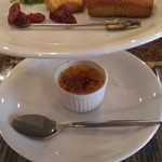 Les Ambassadeurs - 和三盆を使ったクレームブリュレ、カヌレ、マドレーヌ、フィナンシェ