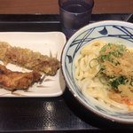 丸亀製麺 - 釜玉うどん(並)&かしわ天&ちくわ天 