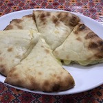 アジアン食堂 - チーズナン