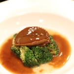 SEN YO - 蠔皇原隻乾鮑　吉浜産40頭サイズ干しアワビの広東風煮込み