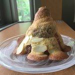 ベイカリーみかく - これが伝説のえぼしダマンドだ！