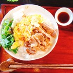Kosanno Uchi - バーイサイッチュルー  スープと春雨サラダつきです
