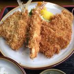 とんかつ 勝よし - ロース+アジフライ+エビフライ