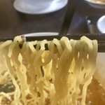 中華食堂 秋 - 担々麺の麺ズーム