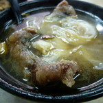 昌吉紅焼鰻 - 魚スープ