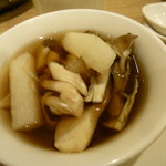 鼎泰豊 信義店 - ポルチーニのスープ