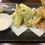 居酒屋 岐阜屋  - 白ギスと梅しそ天ぷら