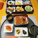 和風居酒屋 わらじや - 