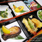 和風居酒屋 わらじや - 