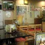 女王ラーメン - 店内