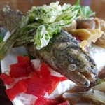 ドライブイン やまびこ - 頭から骨もパリっと食べれます