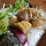ドライブイン やまびこ - 何気に美味しい煮物