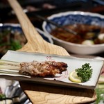 Robatayaki Irori - 料理は特大しゃもじに乗せて渡されます
