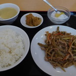 鳳琴樓 - 搾菜肉絲（細切り豚肉と搾菜の炒め）ランチ