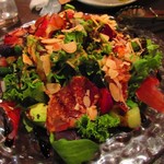 ジュイップ - プロシュートとフルーツのサラダ