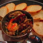 ジュイップ - 魚介のアヒージョ 864円