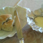 クイーン・アリス - パンはフォカッチャ、エシレバターたっぷりで頂きます