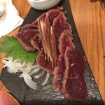 居酒屋 和かな - クジラのタタキ