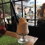 生クリーム専門店MILK CAFE - 