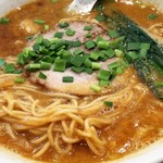 瀬佐味亭 - 赤の担担麺のアップ