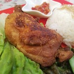 Aisah - アジアンな風味満載のアヤンゴレン