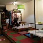 Aisah - 店内の様子