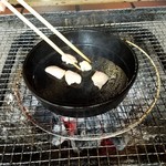 亀甲苑 - 皮から焼いて脂をしっかり