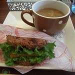 癒ニコ - 酵素玄米のライスバーガースープ付￥９００