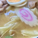 富士屋 - まるで豚骨塩ラーメンのようなビジュアル…