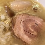 らーめん芝浜 - 大振りの帆立とホロホロ極上チャーシュー