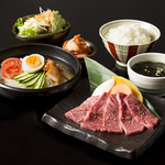 Yakiniku (Grilled meat) lunch set to choose from, your favorite dish and domestic beef ribs lunch
