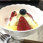 つる幸 - フルーツのグラタン風では