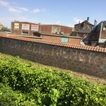 Kulturværftets  - 造船博物館の裏のゴミ捨て場までが現代アート