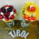 クレープリー チロル - アメリカンチェリーとピスタチオ&フロマージュクリーム￥1500,SAKURAプリンアラモード￥1500