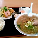 オーモリラーメン - ラーメン定食