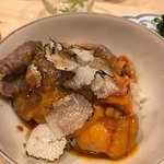 はらまさ - 牛肉のすき焼き風と卵黄