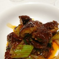重慶飯店 名古屋店 - 牛肉の煎り焼き四川香味炒め