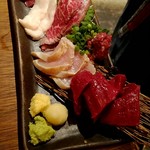 五反田 肉寿司 - 肉刺し（馬）４種盛り＋α