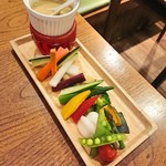 トールサンダイニング - 新鮮野菜たっぷりのバーニャカウダ
