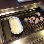 焼肉 日建 - 鳥モモチーズ