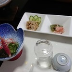 創作割烹 潮乃美 - 先付けの左は河豚です！w(゜o゜)w