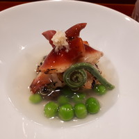 津の守坂 小柴 - ホッキ貝とうるい、うすい豆生姜餡かけ