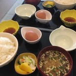 たまごかけごはんの店らん - 最初に配膳された状態